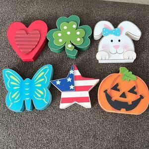 Set of 6 Farmhouse Rustic Colorful Holiday Wooden Block Table Top Sitter Decor